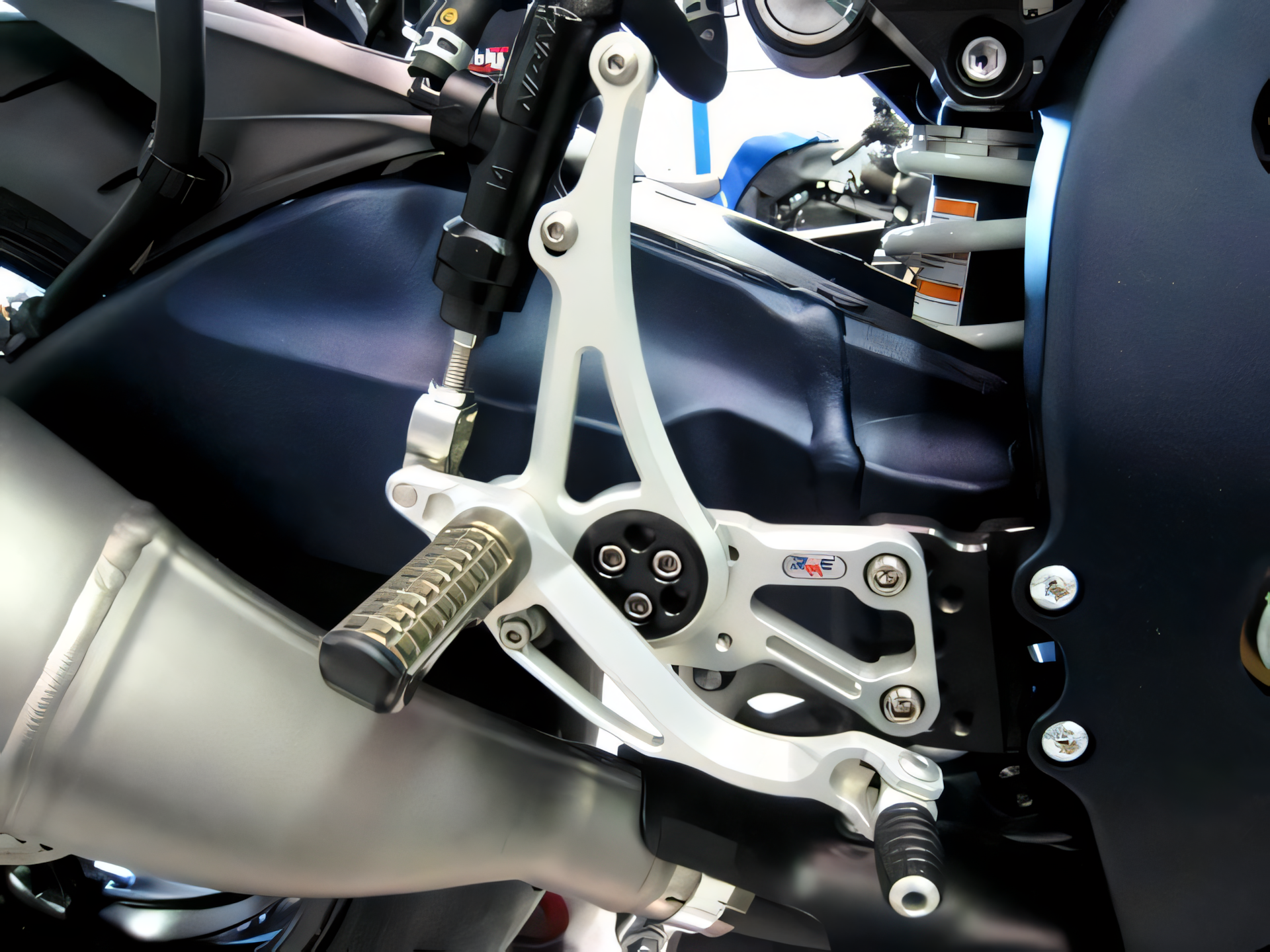 Robby Moto RACE rearsets - Image 2