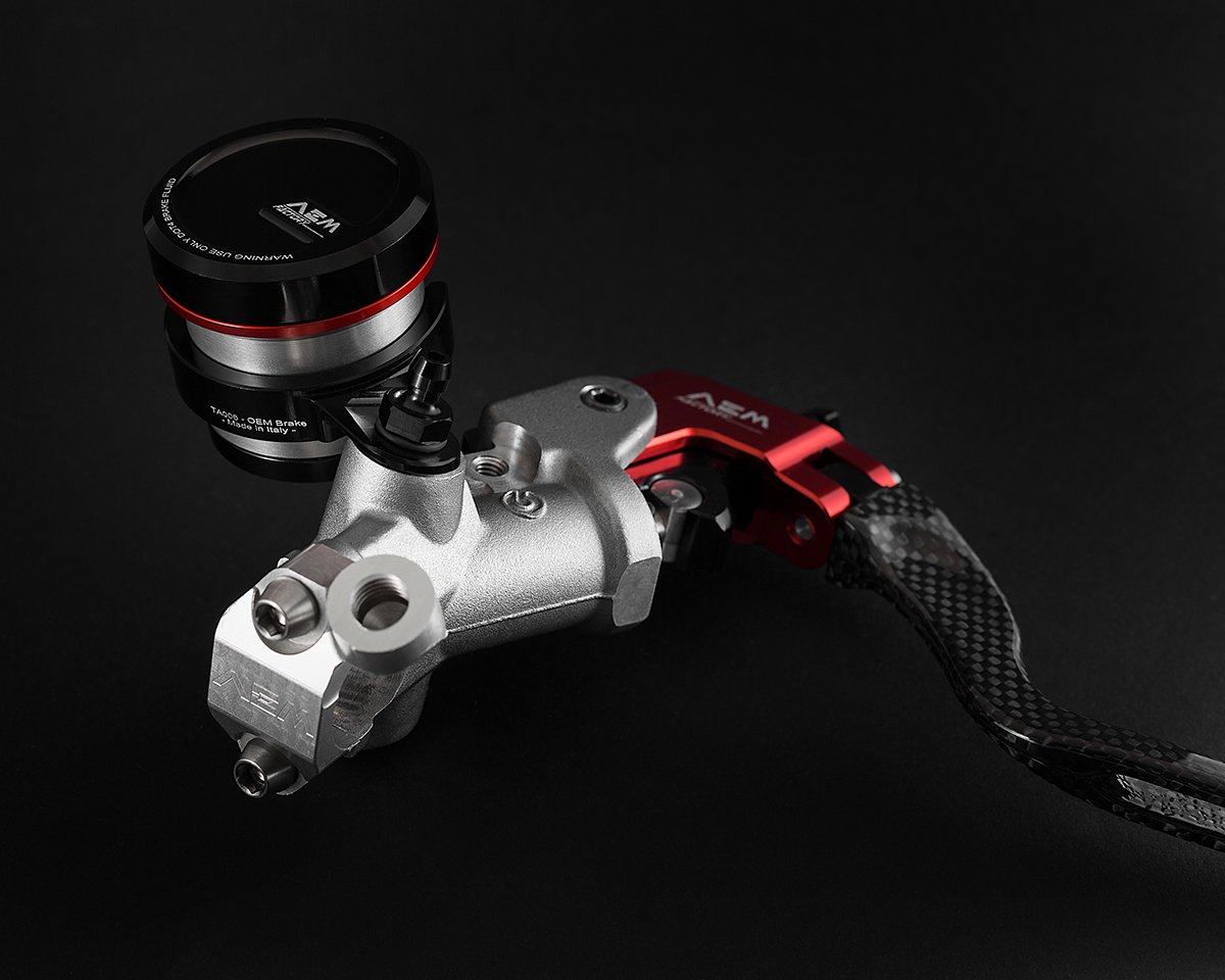 AEM FACTORY - TITANIUM INTEGRATED RESERVOIR FLUID TANKS FOR BREMBO OE MASTER CYLINDERS - Image 4